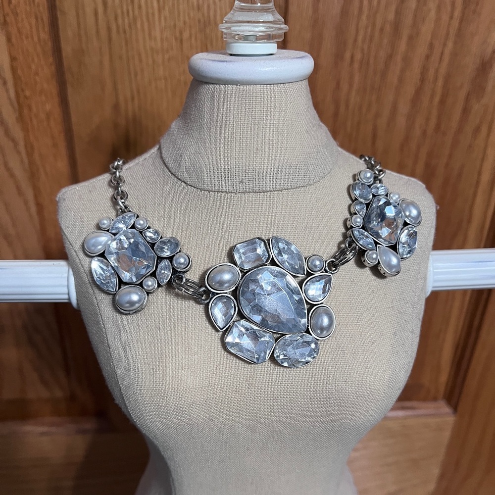 Beatiful Gem Statement Necklace